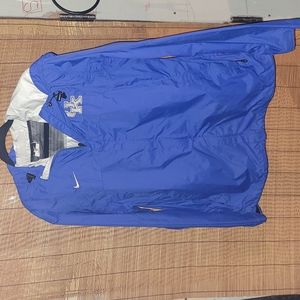 Vintage. Made in USA. Nike. University of Kentucky. Windbreaker. Size M
